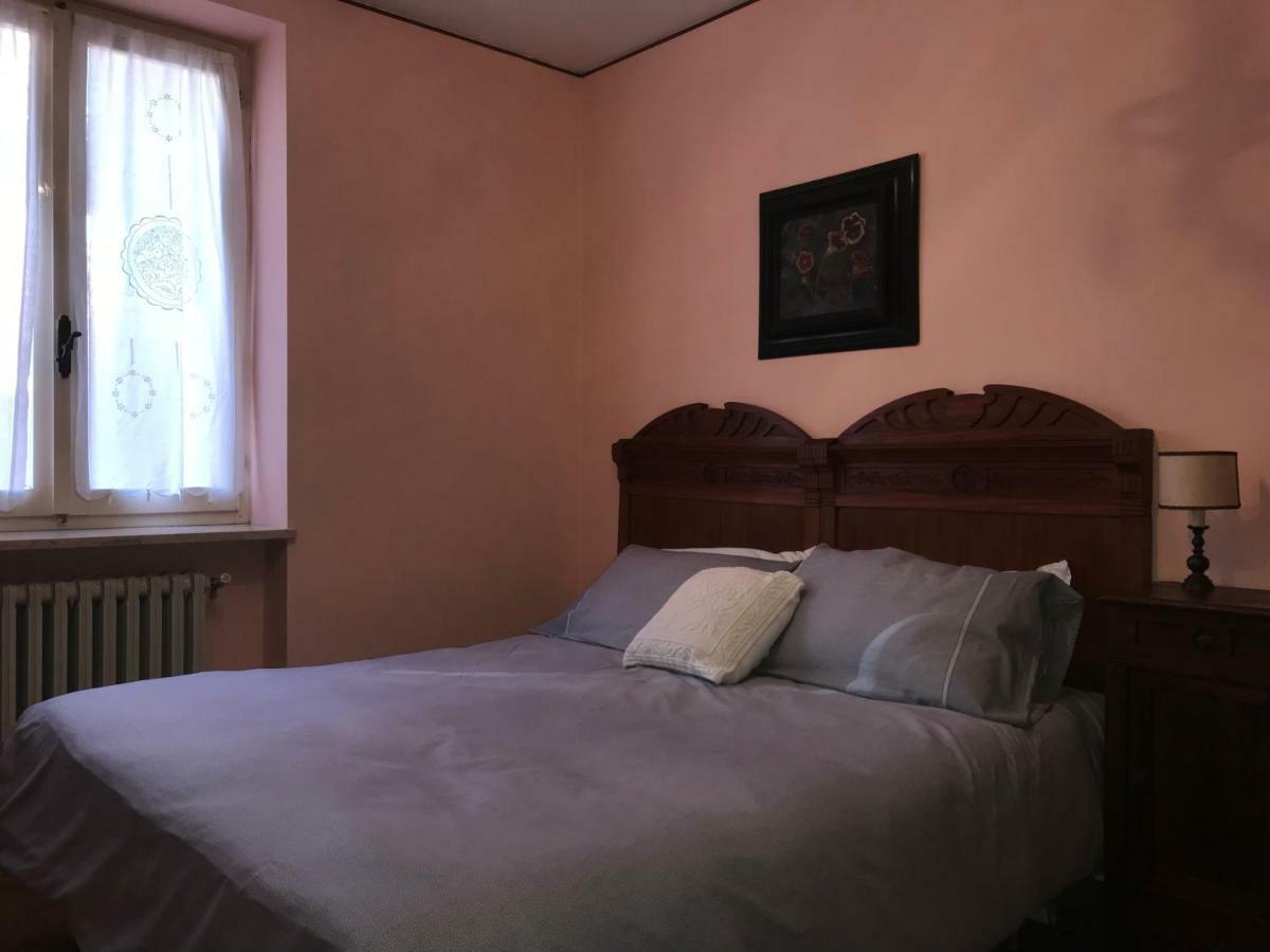 Bed & Roses “Gege” Apartment La Morra Bagian luar foto