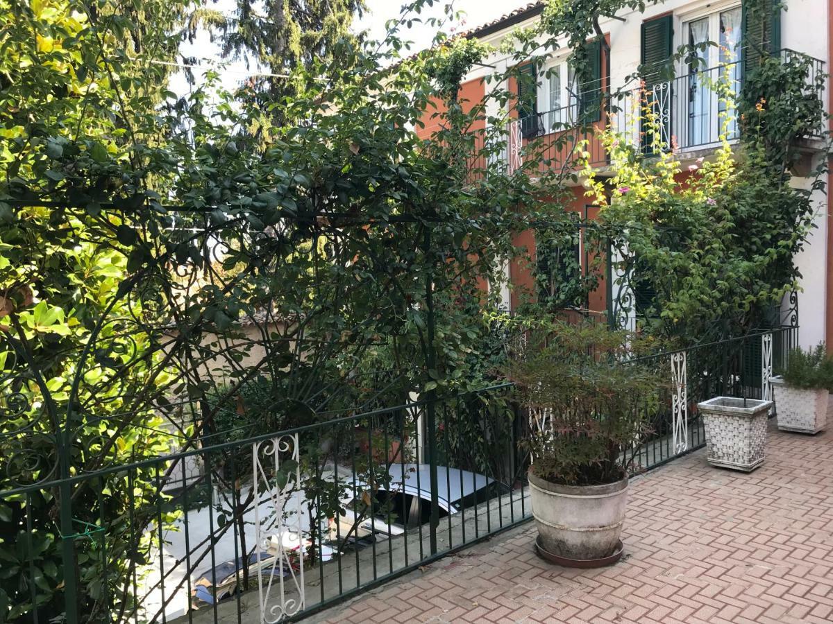 Bed & Roses “Gege” Apartment La Morra Bagian luar foto